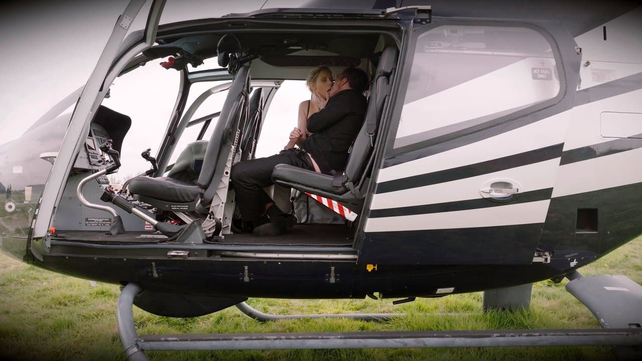 Tina Her Desiresの背景画像