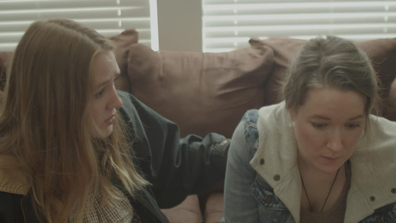 Watching Amberの背景画像