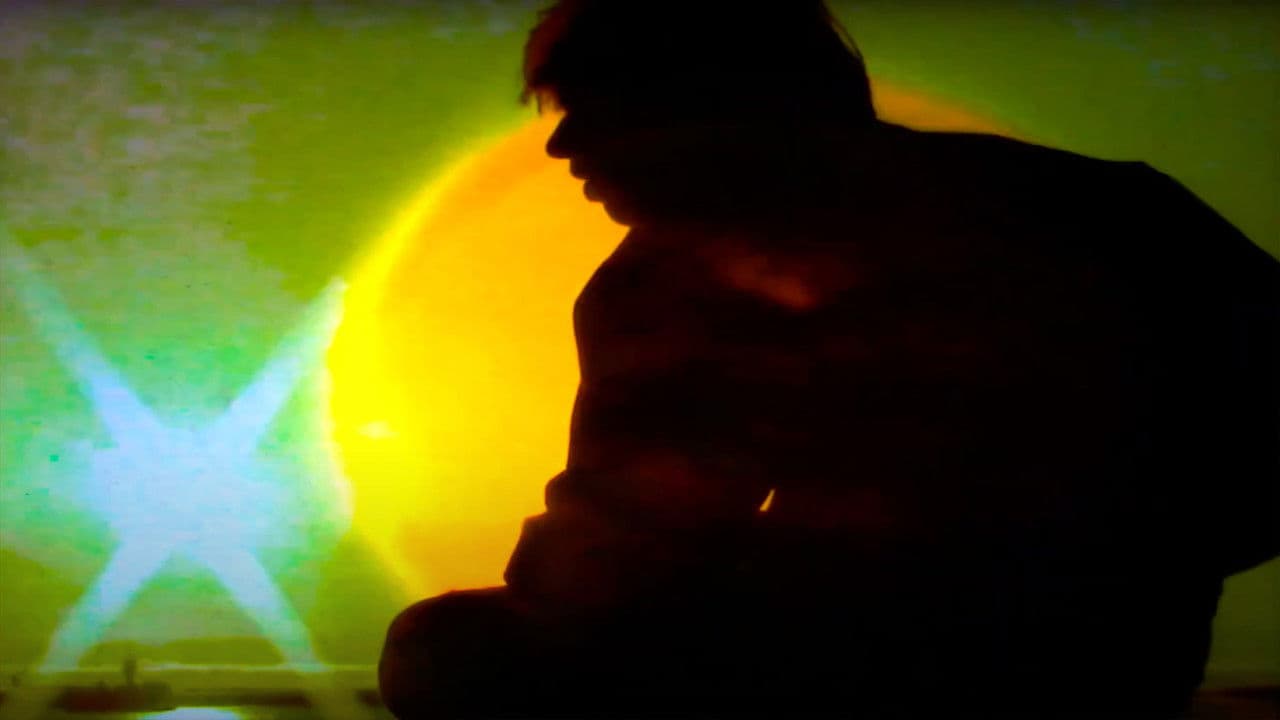 Through The Night Softlyの背景画像