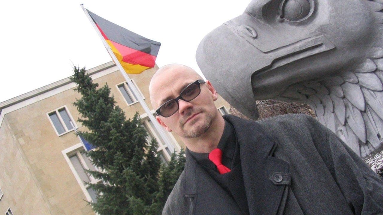 Männer, Helden, schwule Nazisの背景画像