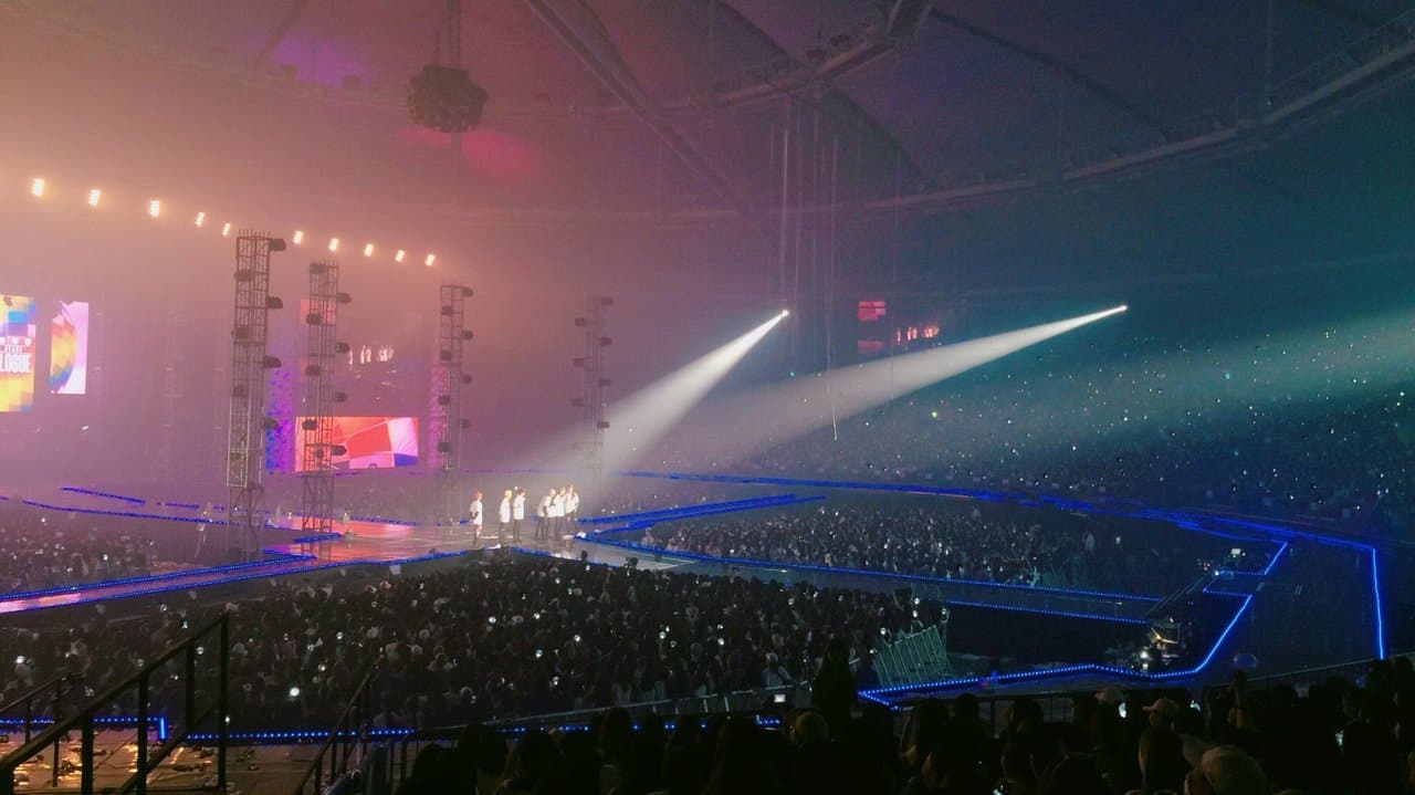 2016 방탄소년단 라이브 화양연화 온 스테이지 : 에필로그 리마스터링の背景画像
