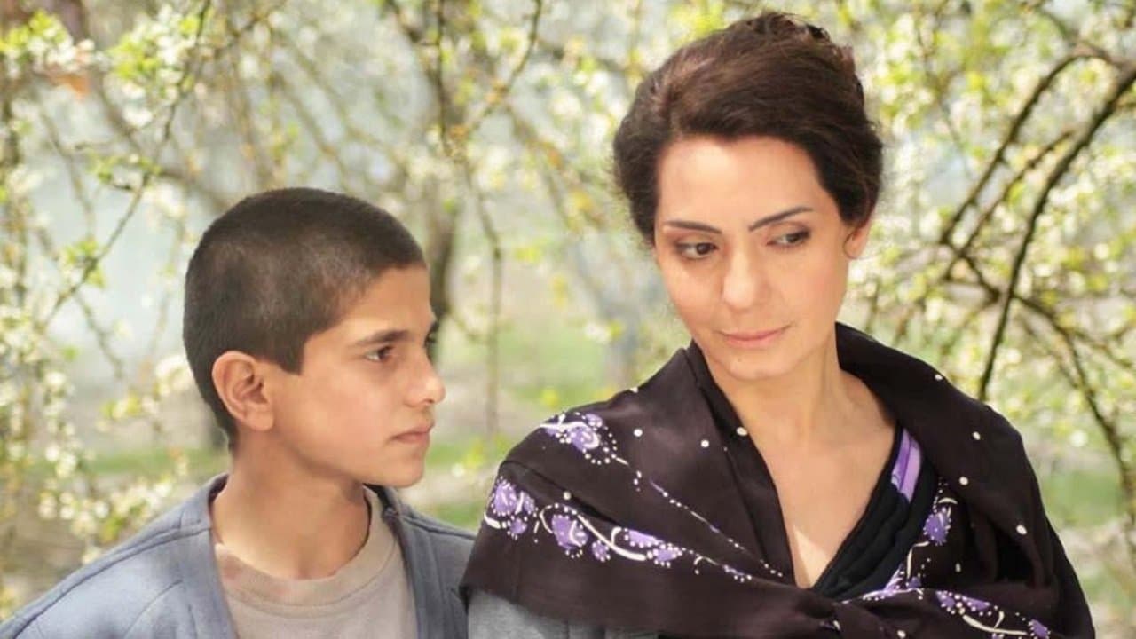 Qırmızı bağの背景画像