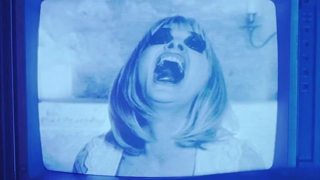 Beyond the Gatesの背景画像