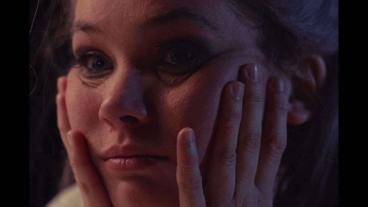 Demaquillageの背景画像