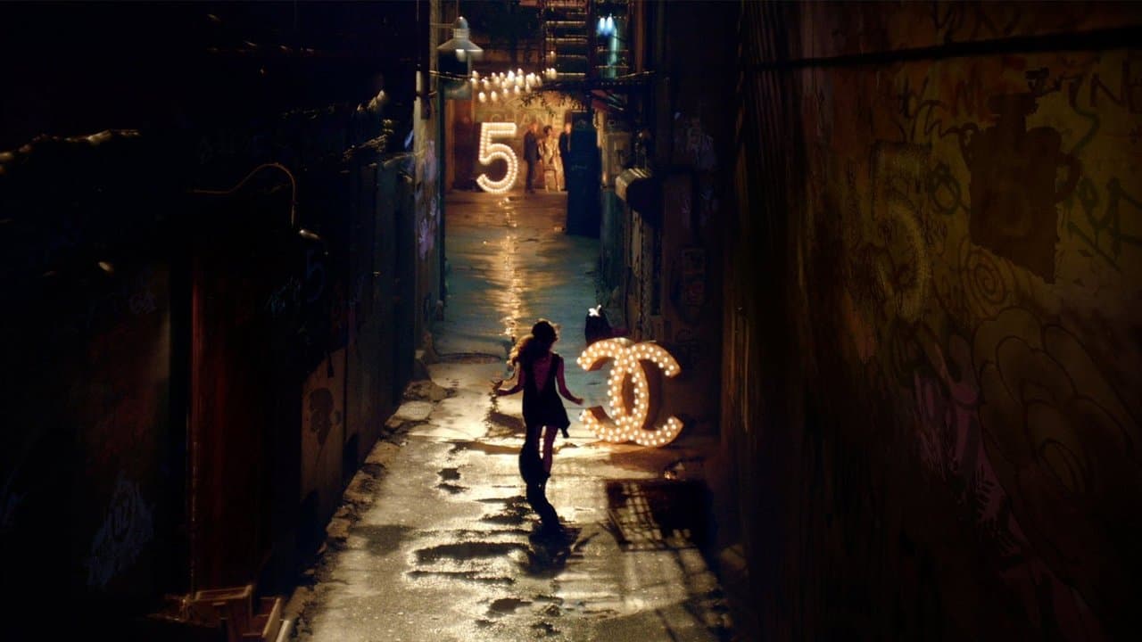 Chanel N°5: The One That I Wantの背景画像