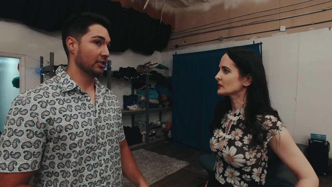 Ouija Warehouseの背景画像