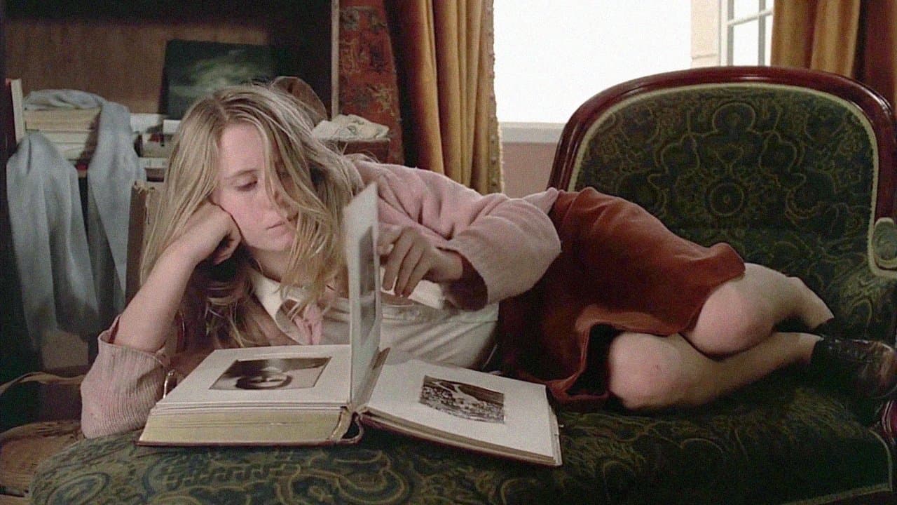 Black Moonの背景画像