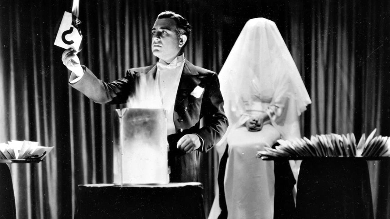 The Great Gambiniの背景画像