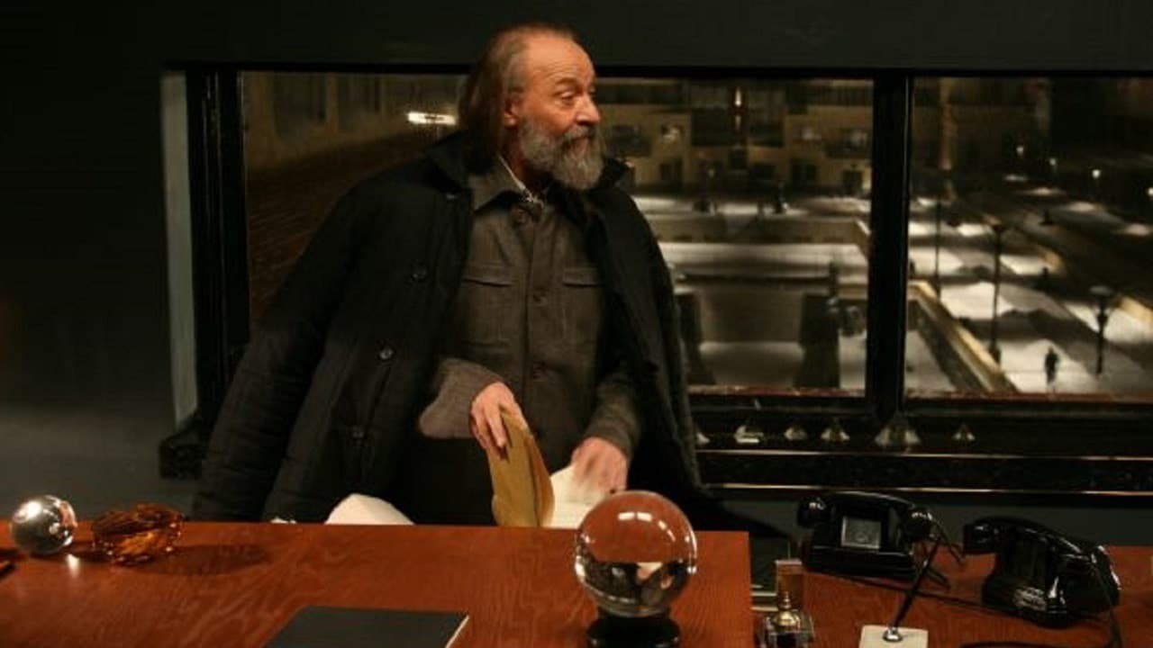 ДАУ. Империя. Книга первая: Возвращение блудного сынаの背景画像