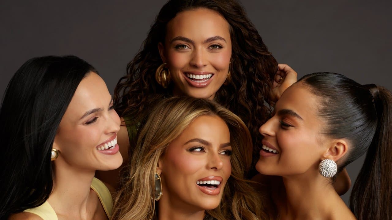 Love Thy Naderの背景画像