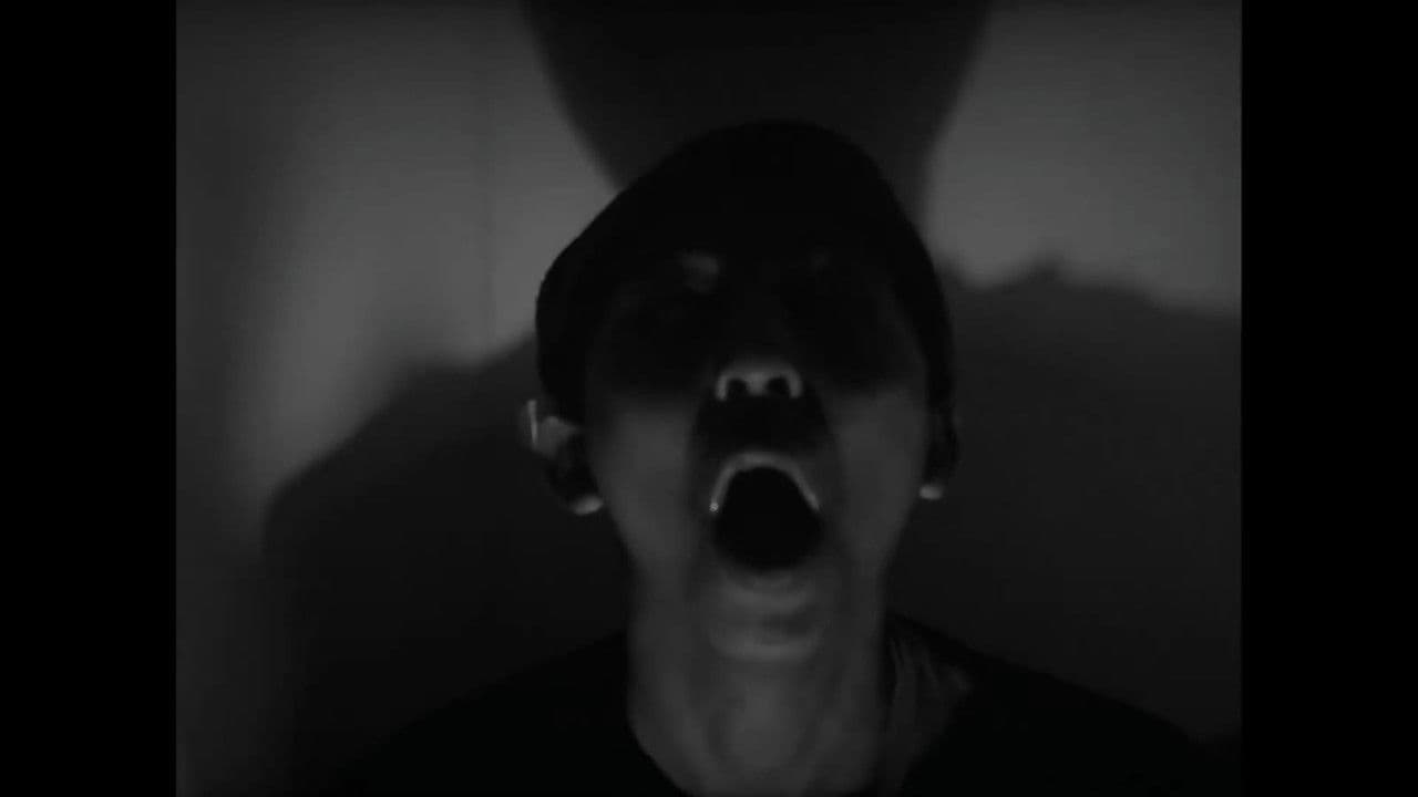 Monochromeの背景画像