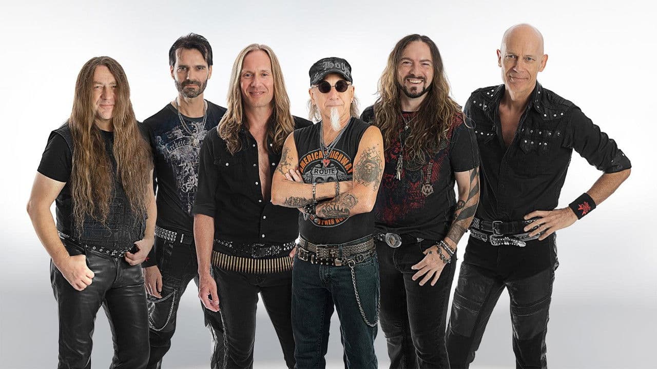 Accept - Alcatrazの背景画像