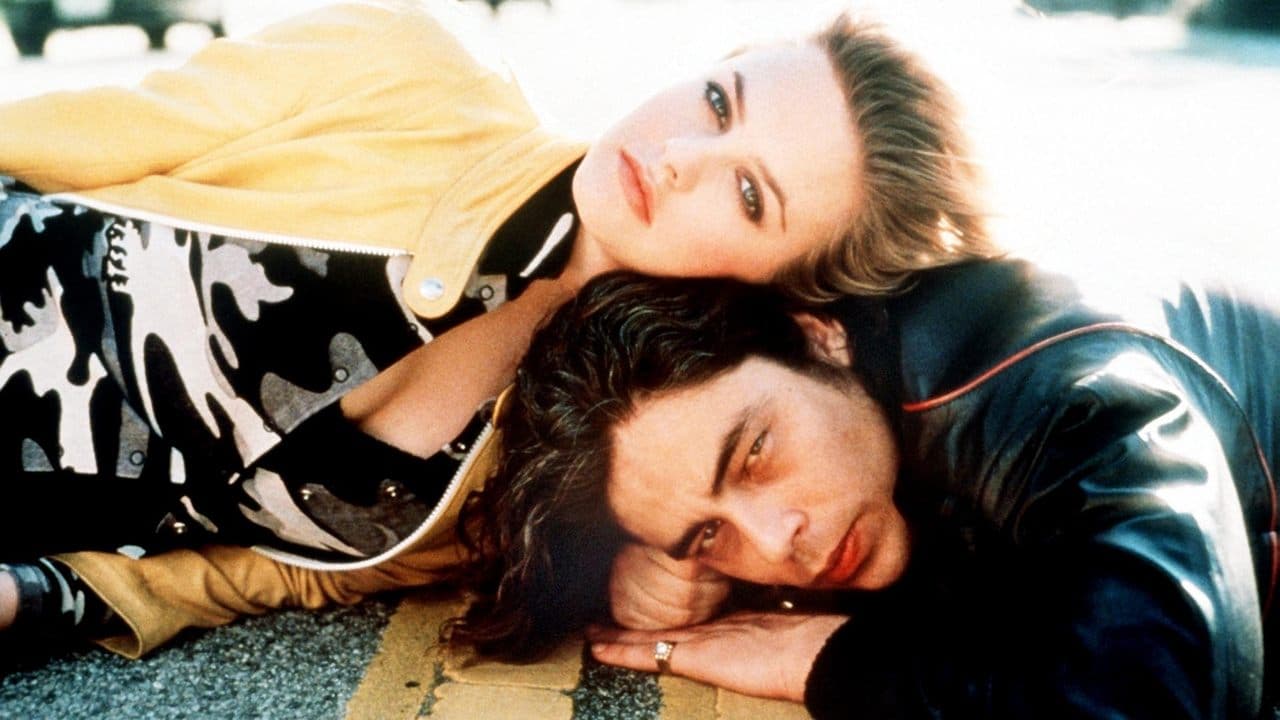 Excess Baggageの背景画像