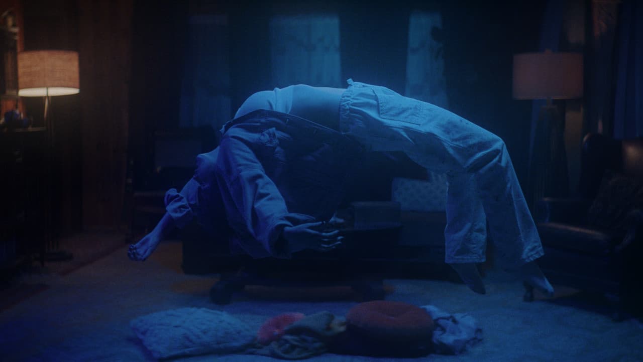 Agonistの背景画像