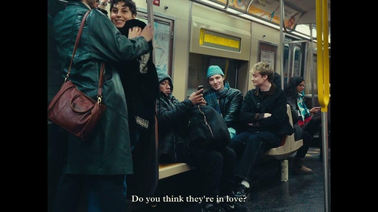 but they were kissingの背景画像