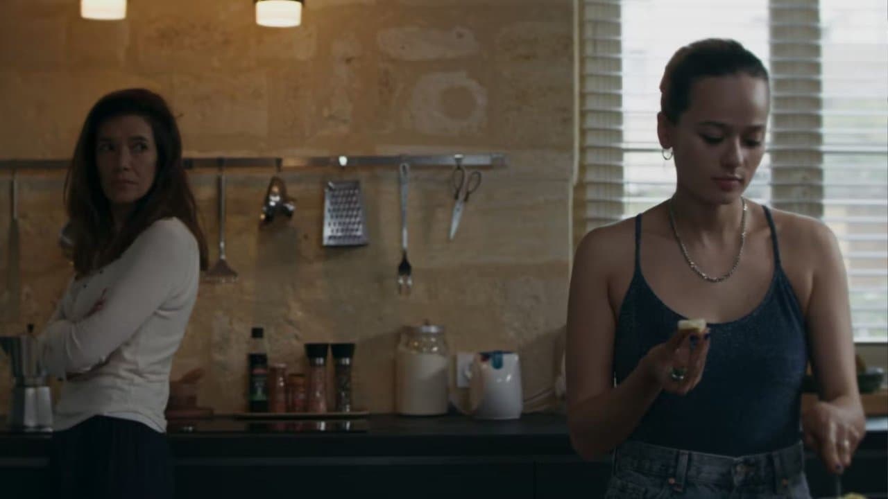 L'Intruseの背景画像