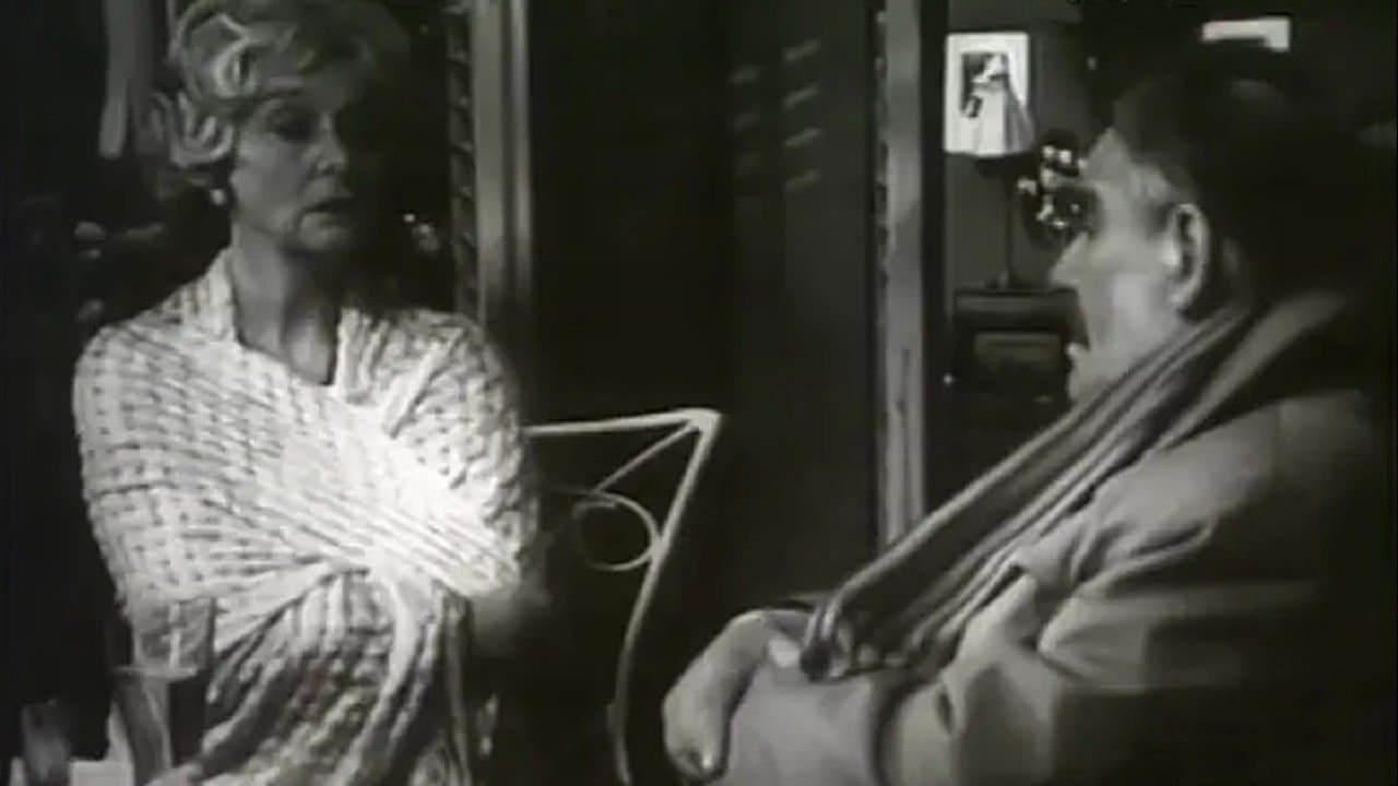 Мегрэ и старая дамаの背景画像