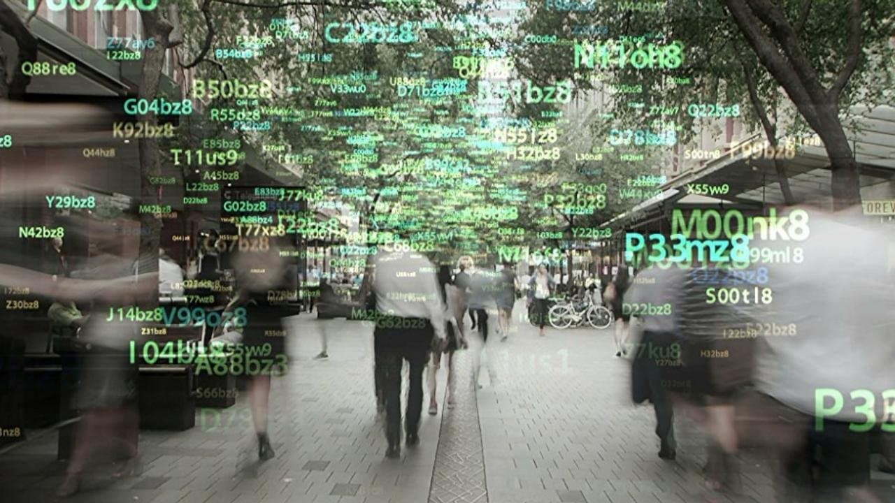 Facebook: Cracking the Codeの背景画像