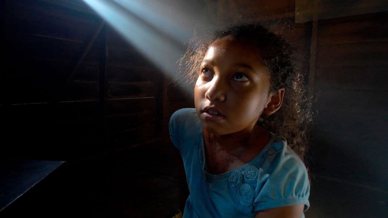 I Am Still Hereの背景画像