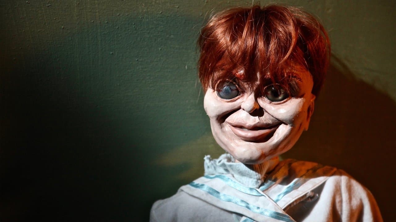 The Curse of Robert the Dollの背景画像