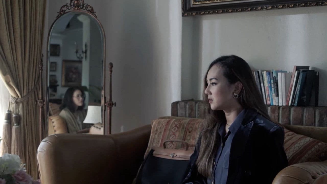 In Retrospectの背景画像