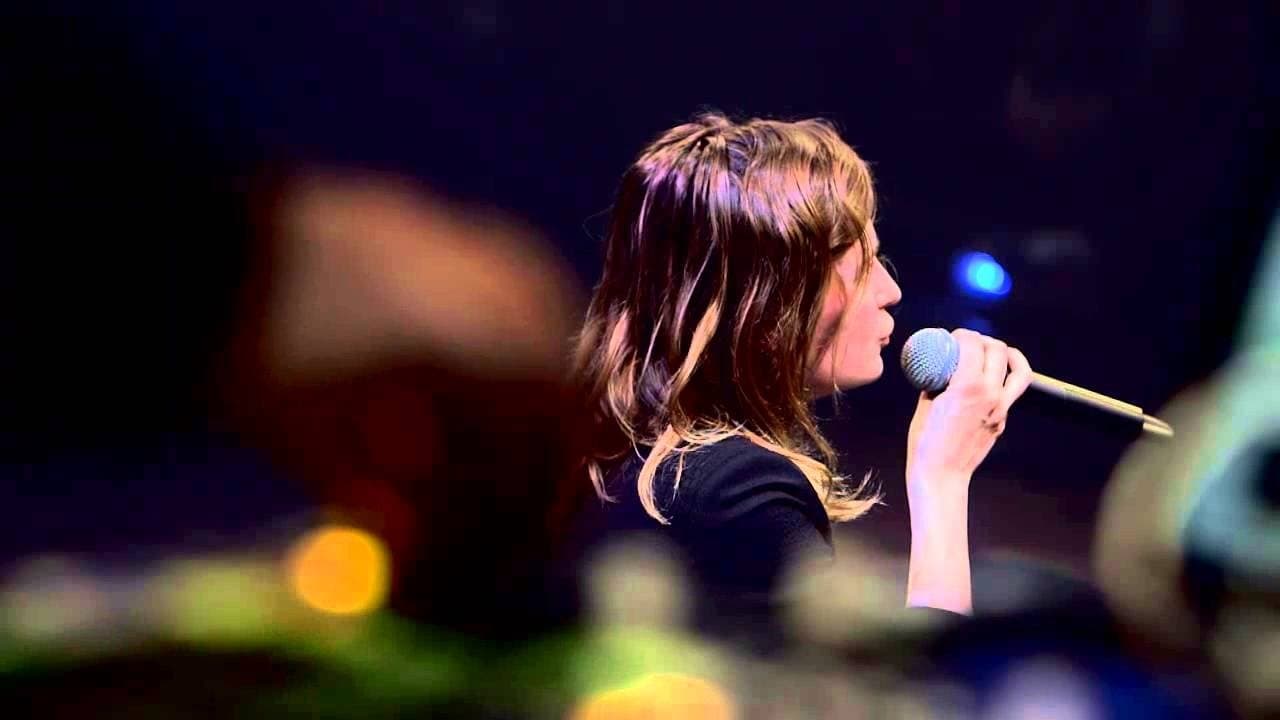 Christine and the Queens : Chaleur humaineの背景画像