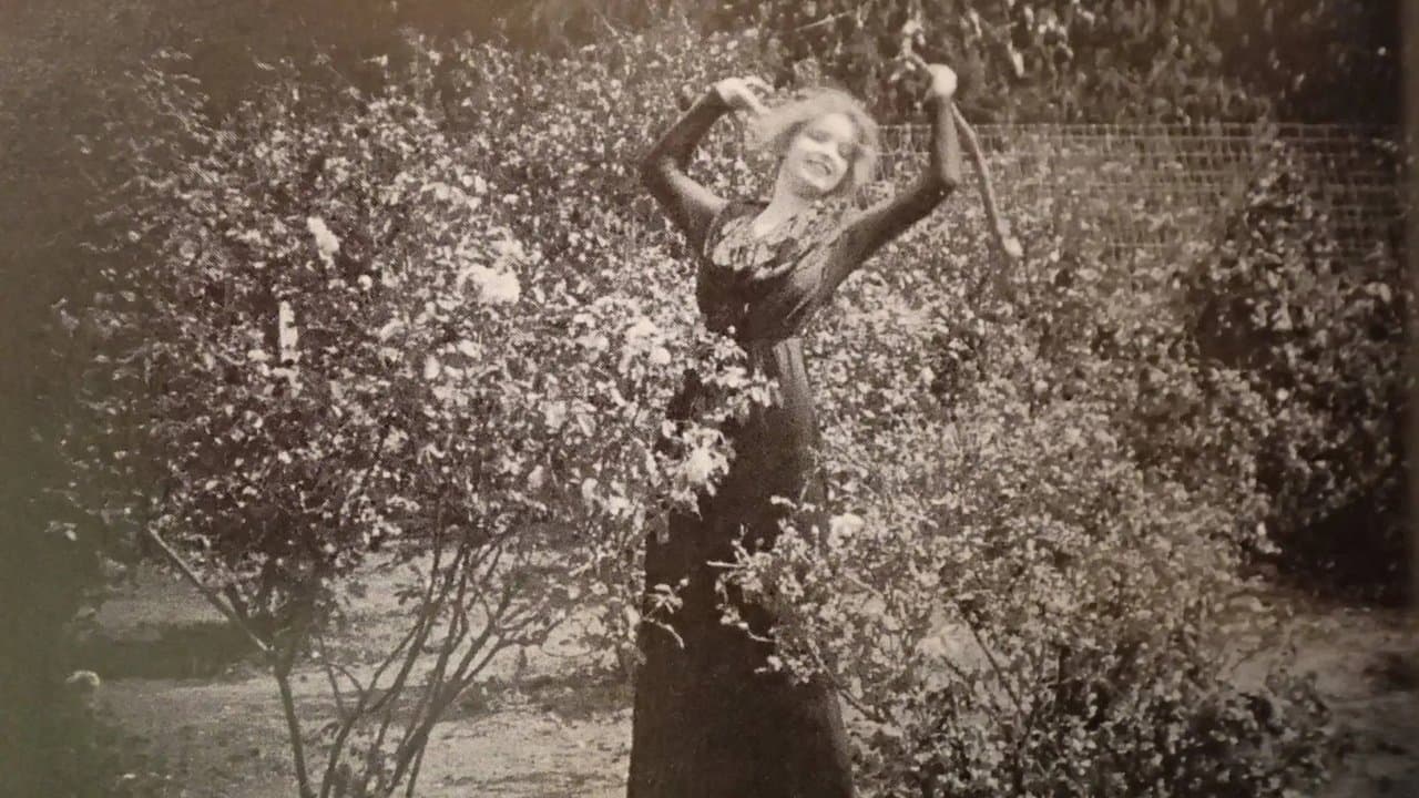 The Mothering Heartの背景画像