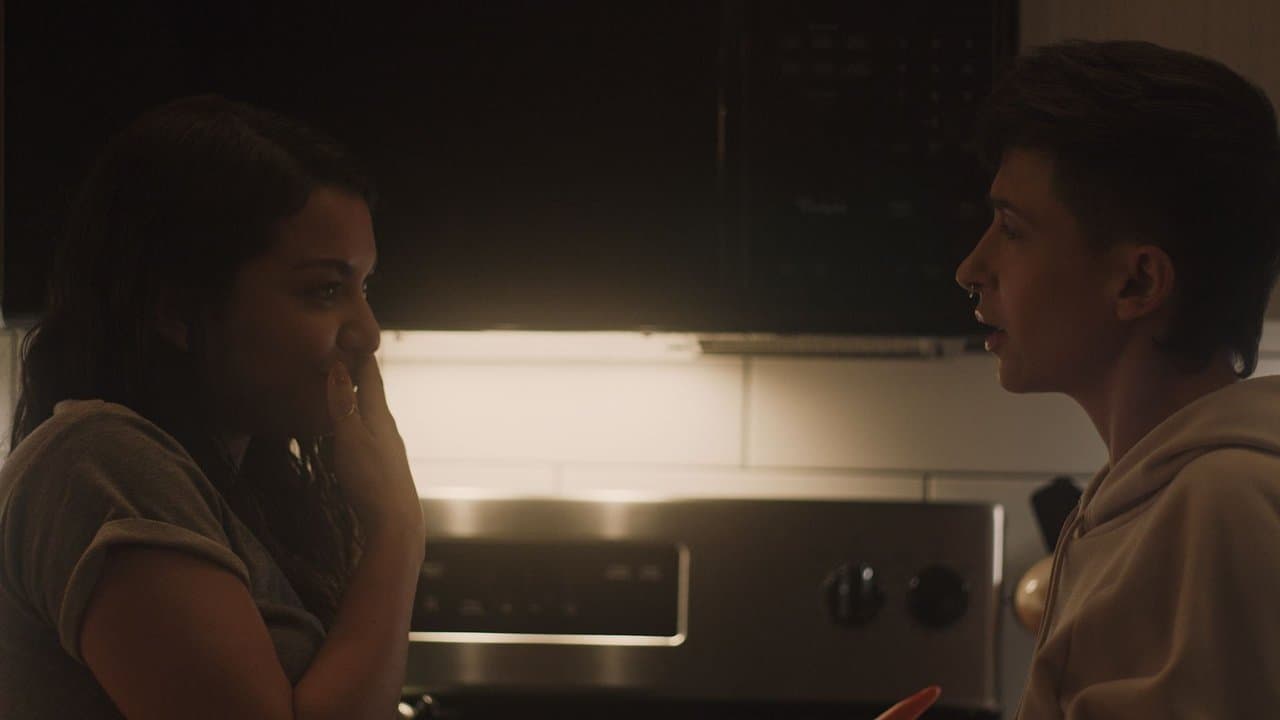 I Only Kiss In The Darkの背景画像