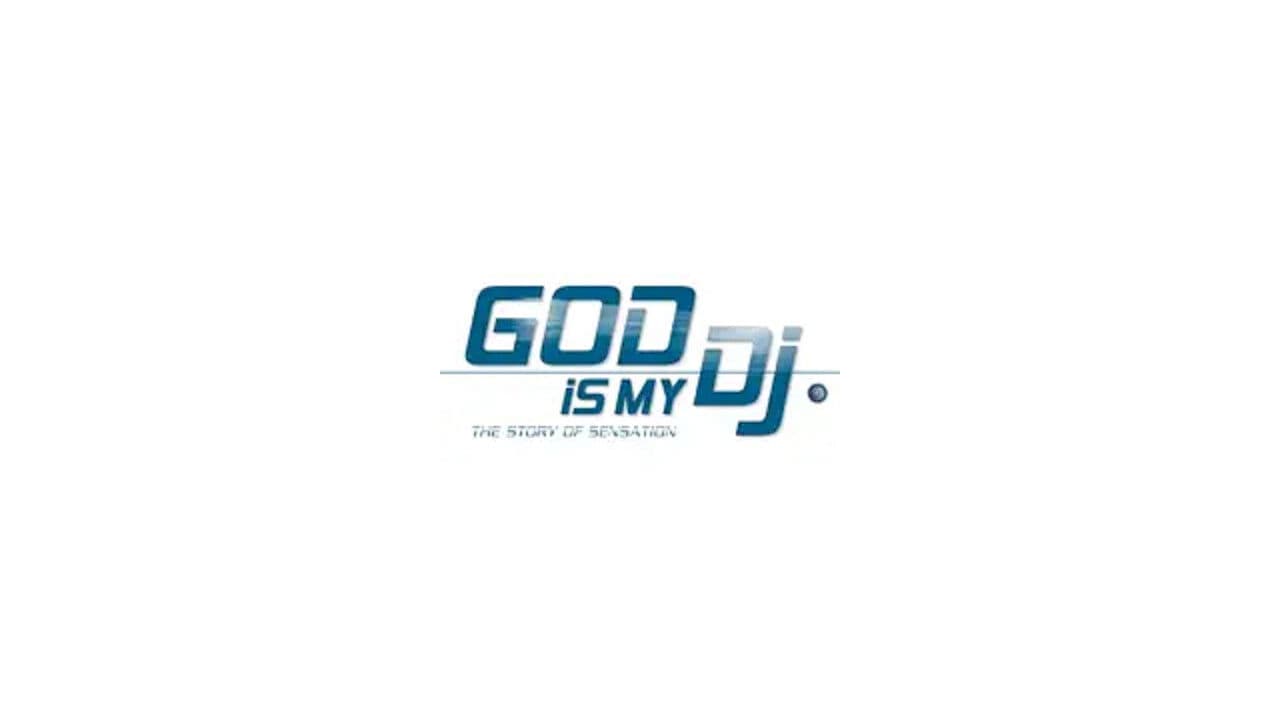 God Is My DJの背景画像