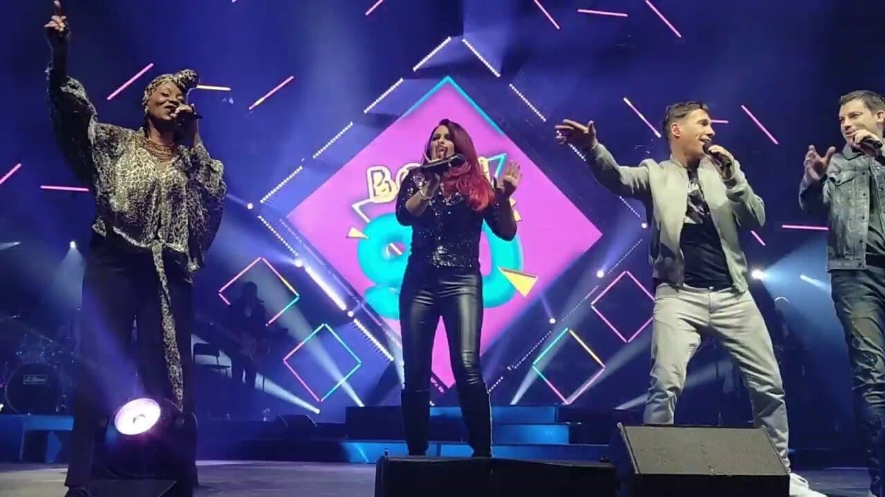 Born in 90 - Le concert événementの背景画像