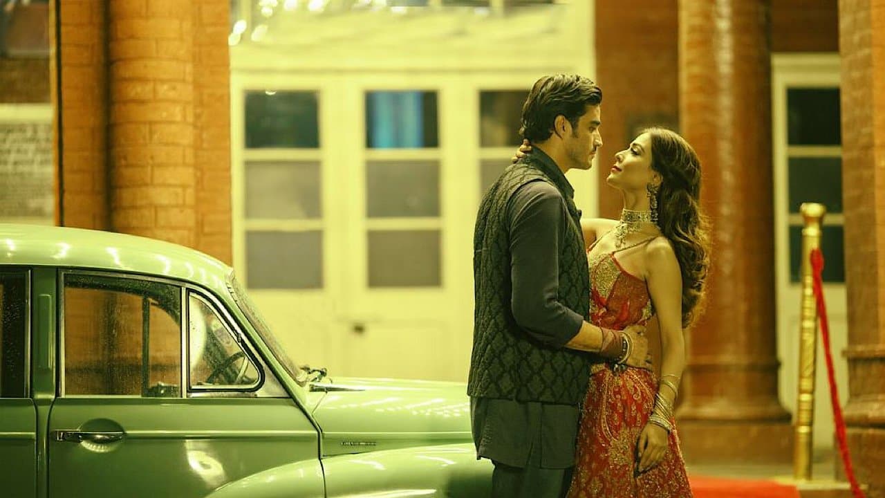 دیکھ مگر پیار سےの背景画像