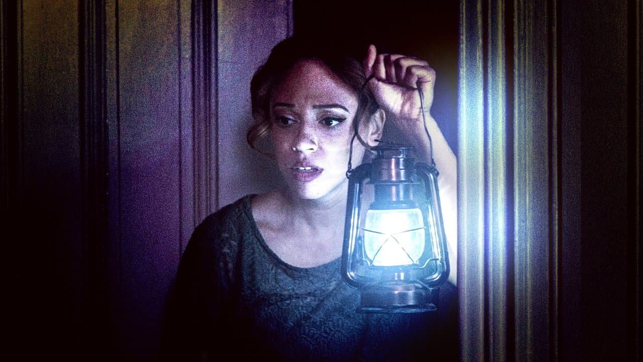 Murder at Blackthorne Manorの背景画像