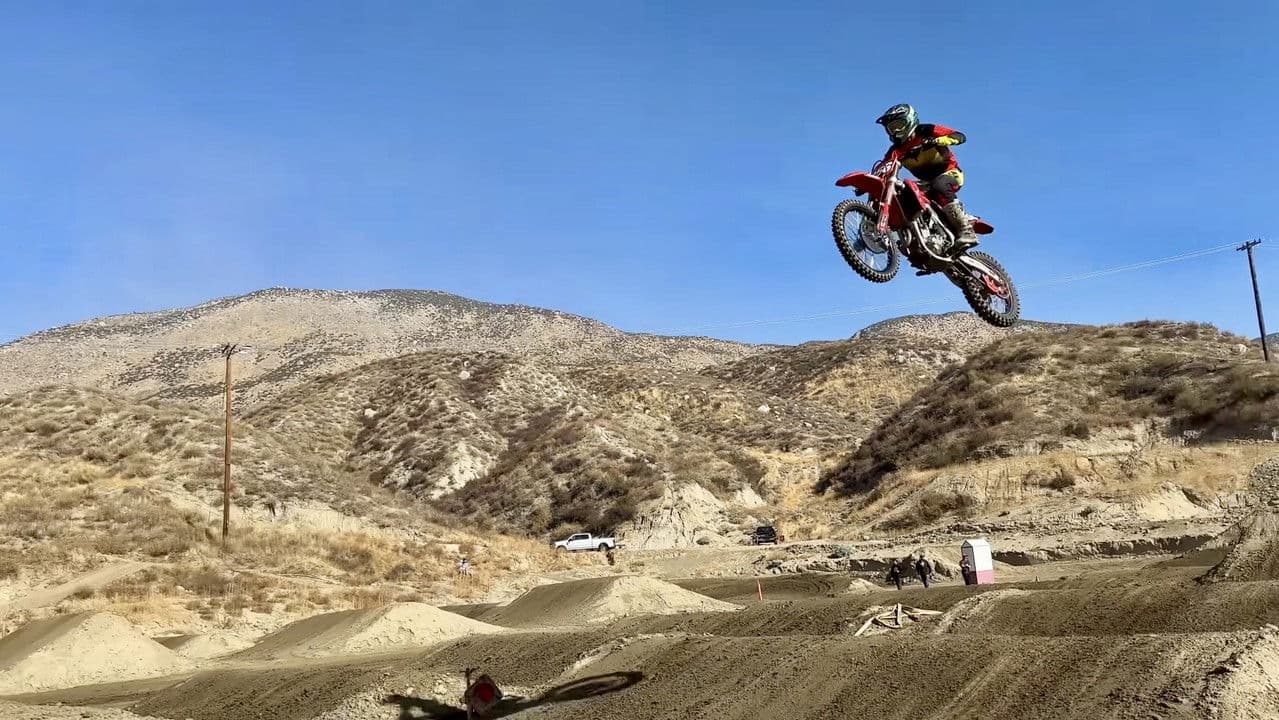 My First Quad at Hemet Supercross?の背景画像