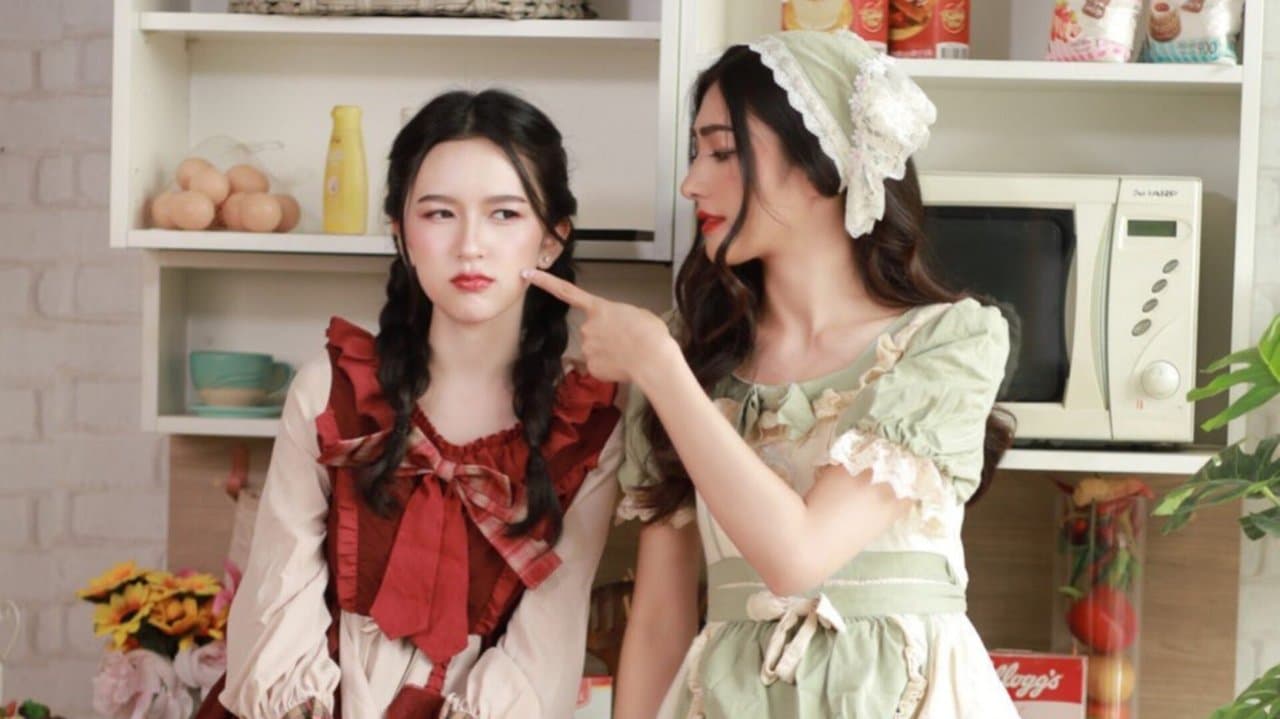 เมื่อเมษาคือหน้าฝนの背景画像