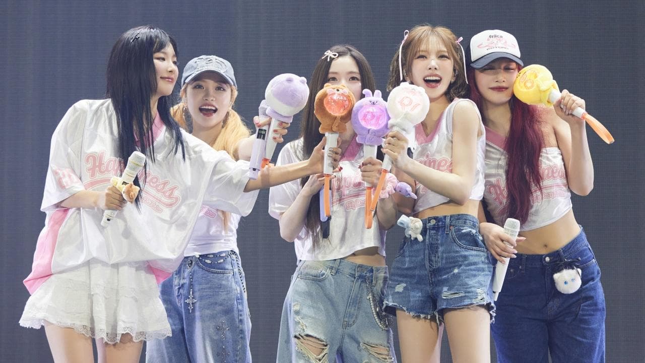 레드벨벳 해피니스 다이어리 : 마이 디어, 레베럽 인 시네마の背景画像