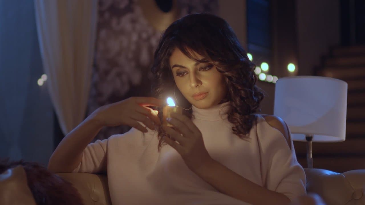 Nakedの背景画像