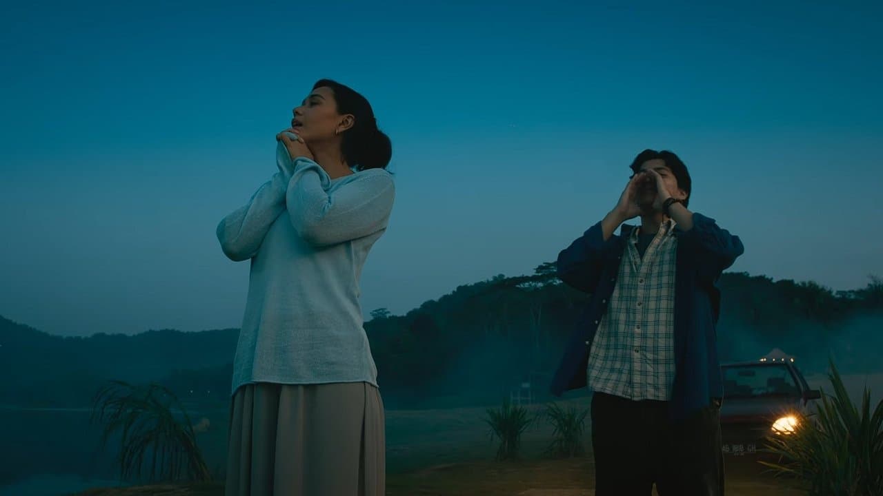 Hidup Ini Terlalu Banyak Kamuの背景画像