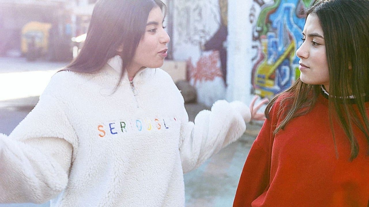 Nour & Fatmaの背景画像