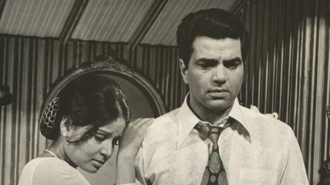 ब्लैक मेलの背景画像