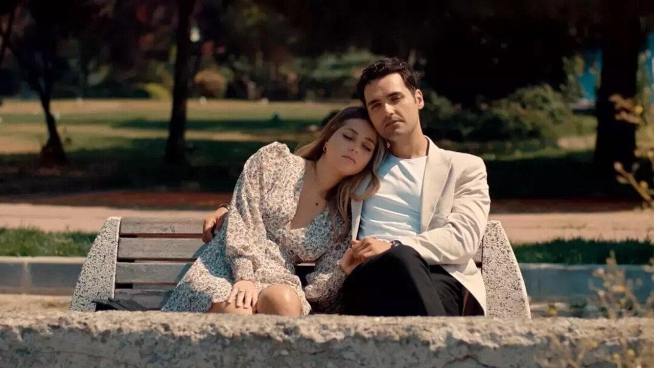Babasının Kızıの背景画像
