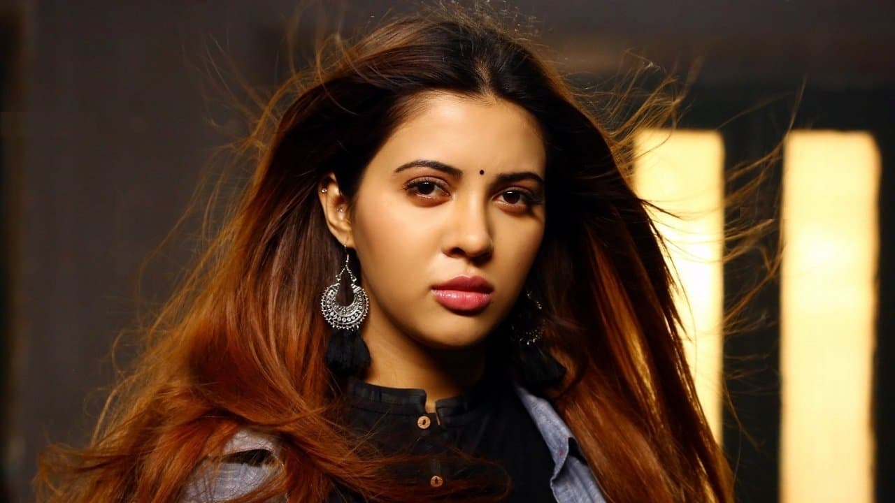 కర్త కర్మ క్రియの背景画像