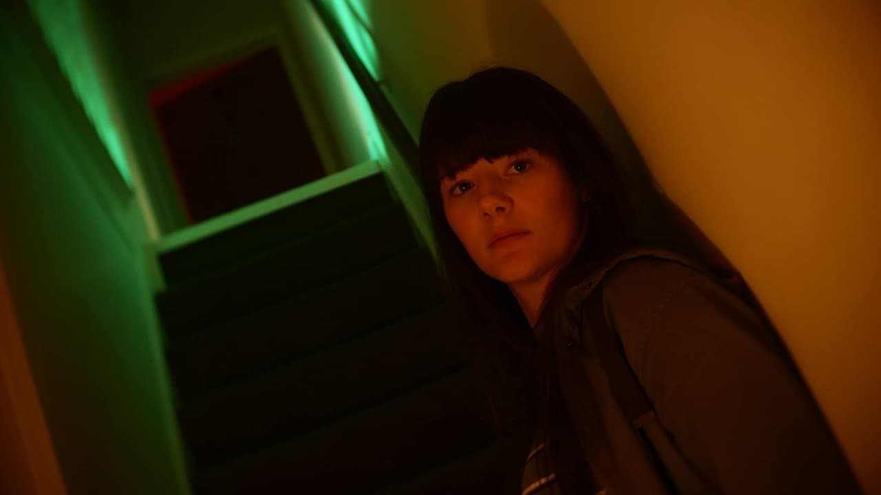 Bannister Dollhouseの背景画像