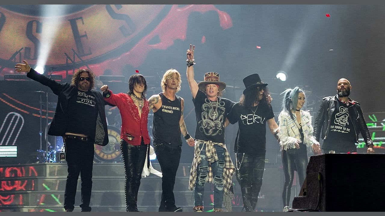 Guns N' Roses: 2 Classic Albums Under Review: Use Your Illusion I and IIの背景画像