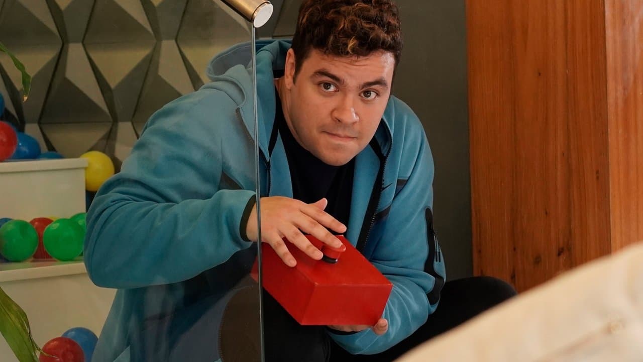 Luccas Neto em: O Plano dos Vilõesの背景画像