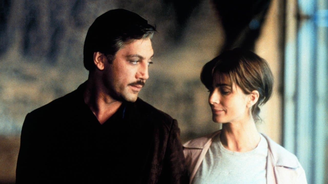 The Dancer Upstairsの背景画像