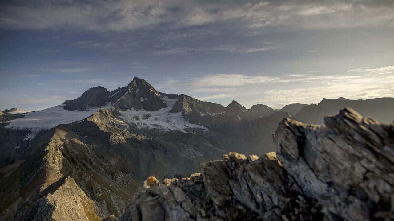 Mythos Großglockner – Ein Berg im Wandel der Zeitの背景画像