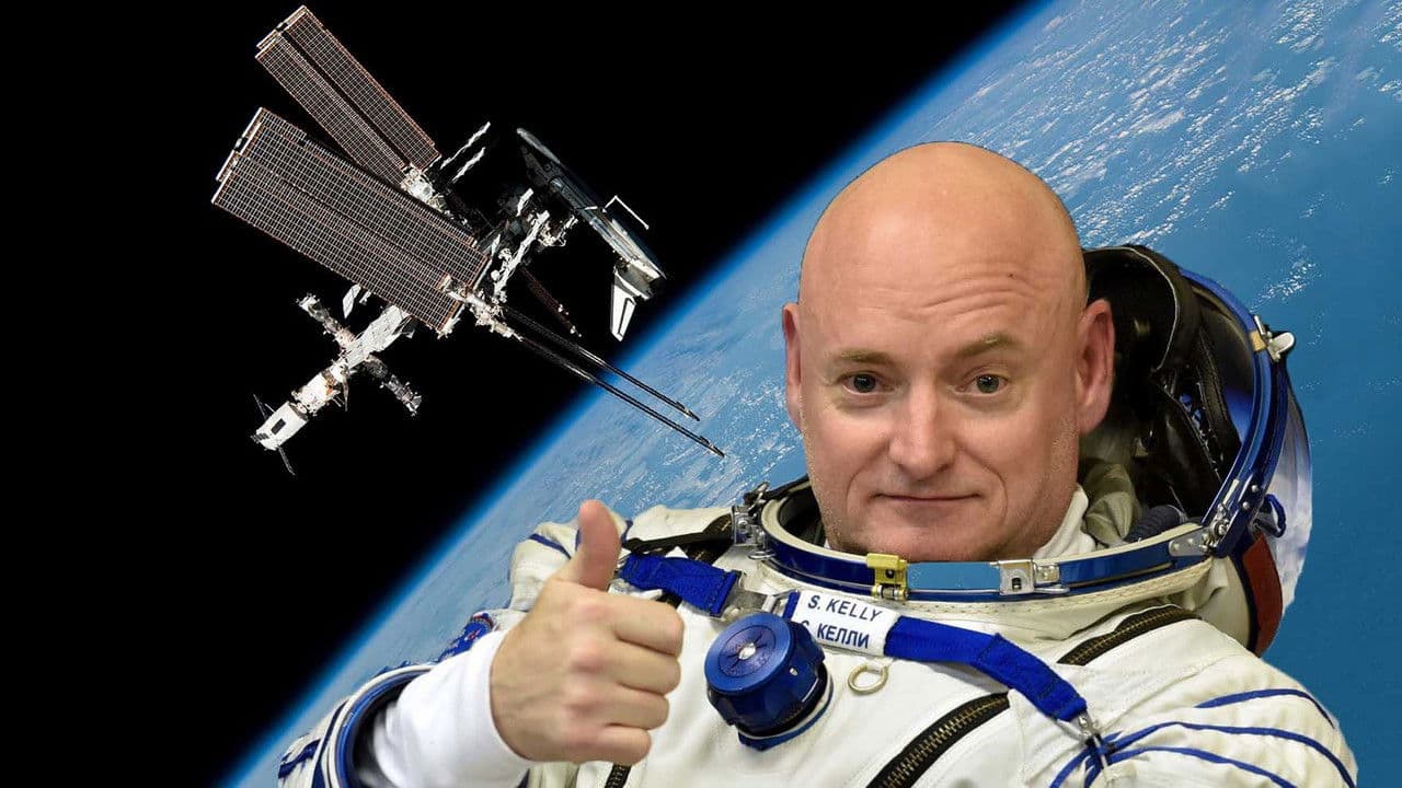 A Year in Spaceの背景画像