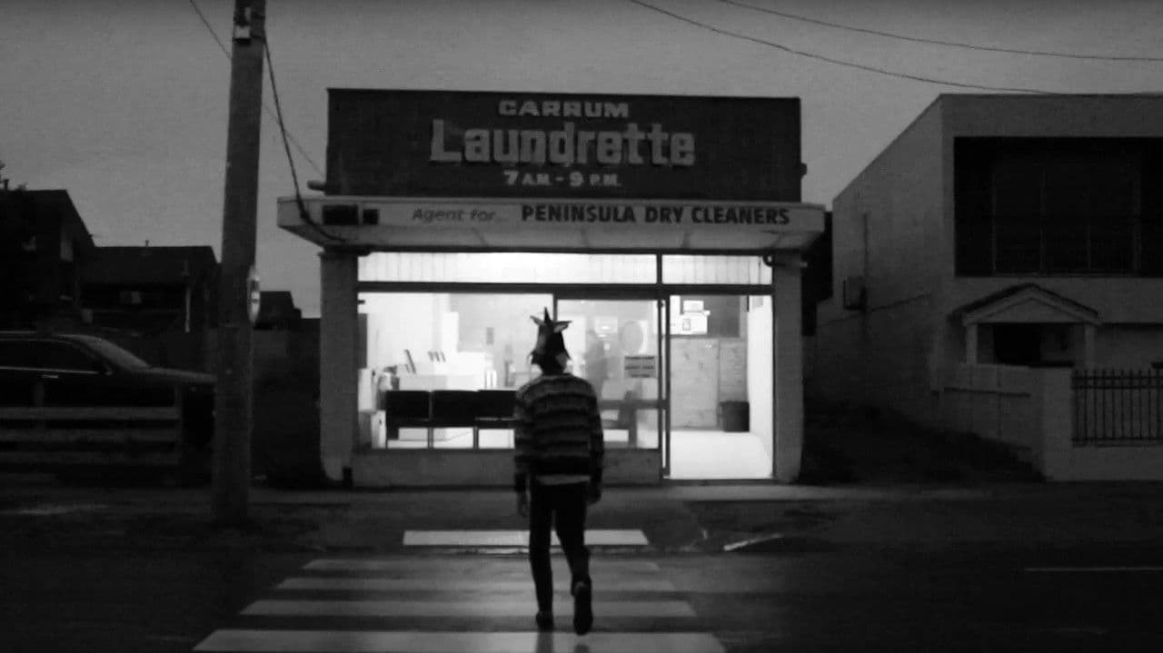 Posthumousの背景画像