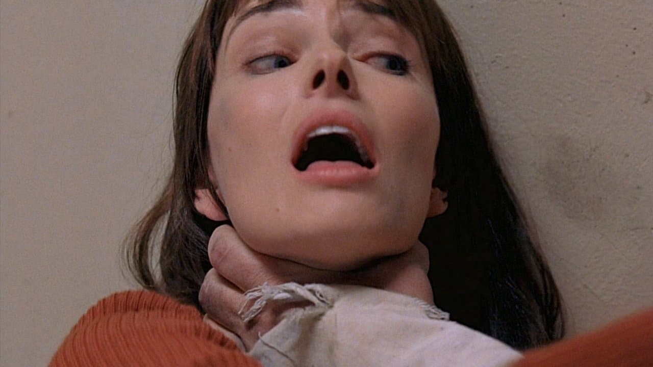 Dark Asylumの背景画像