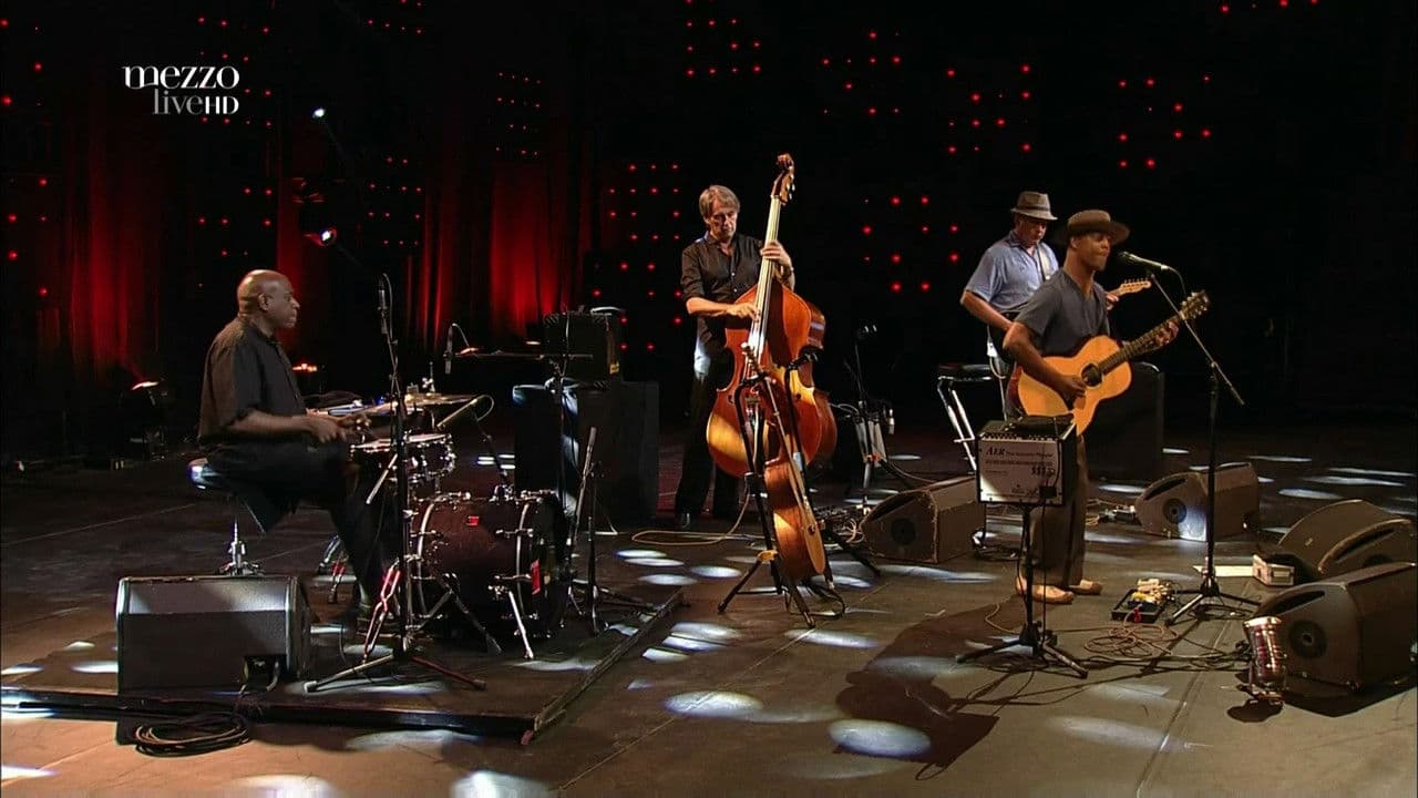 Eric Bibb: Jazz in Marciac 2013の背景画像
